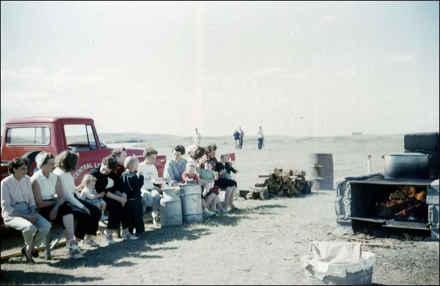 1958_cdr_picnic_01.jpg