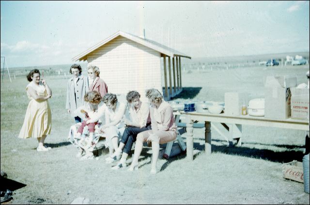 1958_cdr_picnic_02.jpg