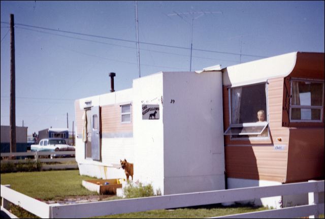 1960_trailer_in_weyburn.jpg