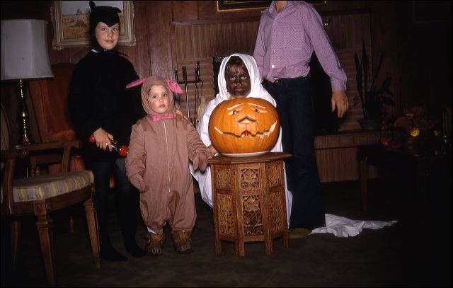 1972_halloween.jpg