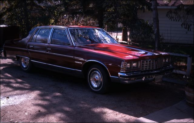 1977_pontiac_02.jpg