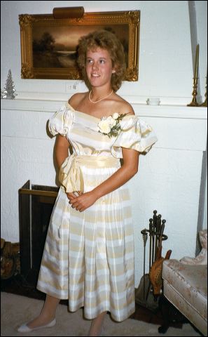 1983-karen-grad07.jpg