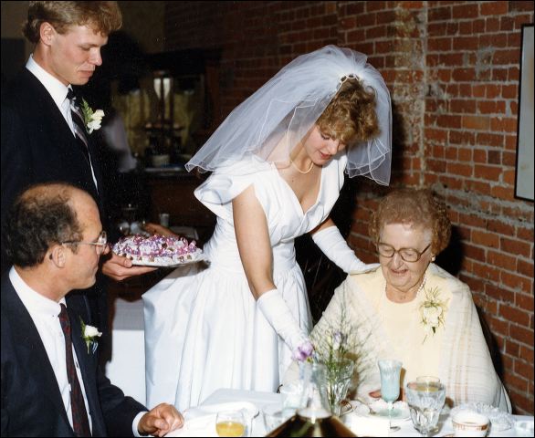 1986_karen_wedding_02.jpg