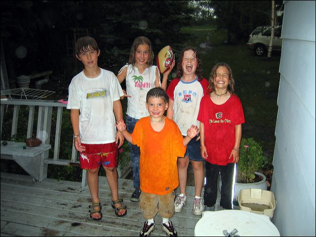 2004_kids_rain.jpg