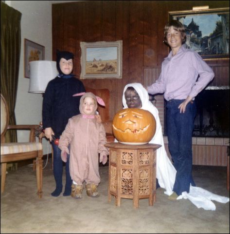 1972_halloween_01.jpg