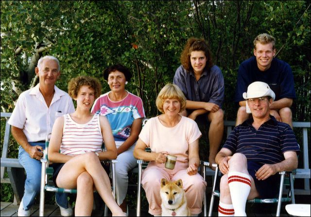 1990_family.jpg