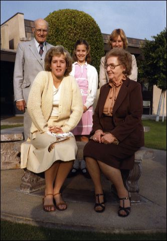 1980_family_03.jpg