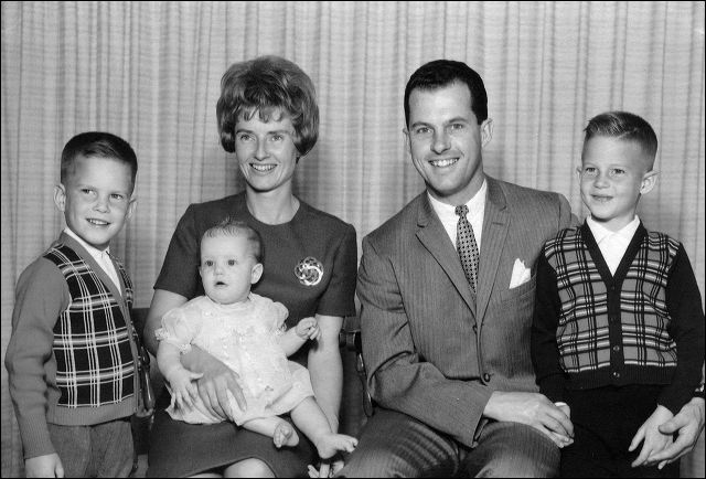 1965_family_01.jpg