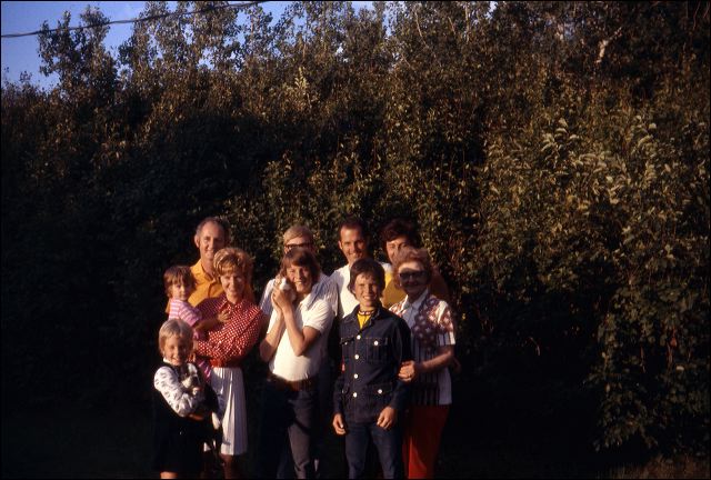 1973_family_01.jpg