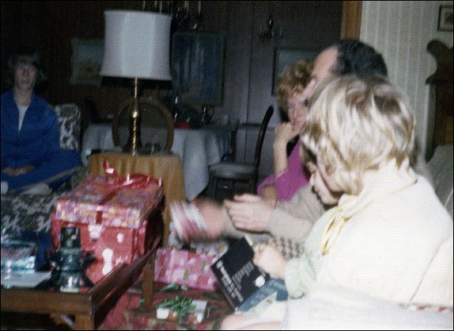 1974_christmas_06.jpg
