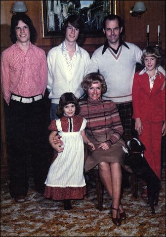 1974_family_01.jpg